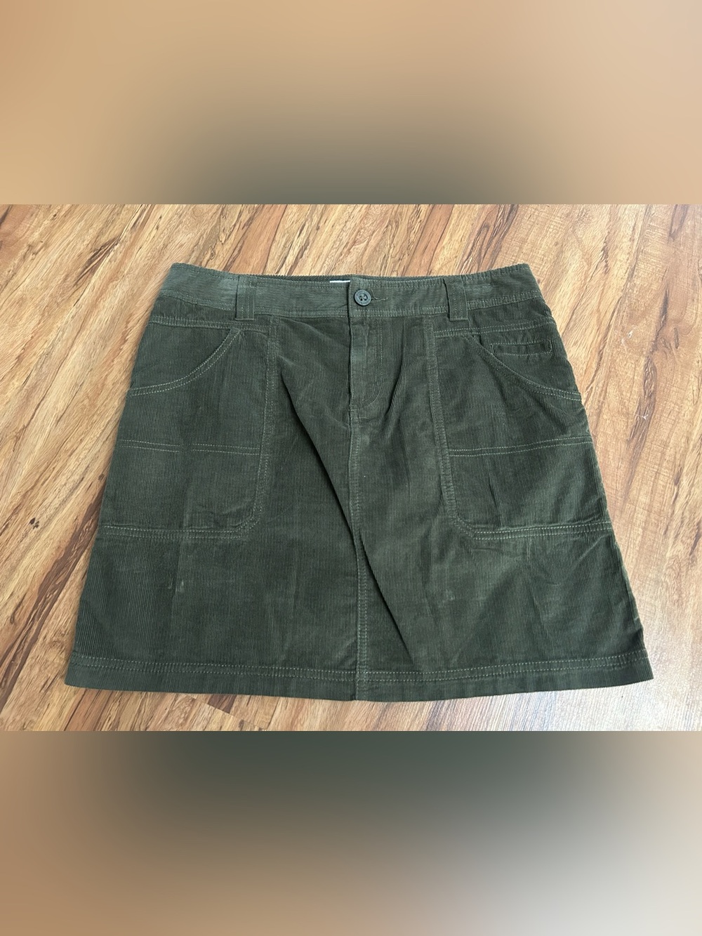Columbia Corduroy Dark Olive Green Cotton Hiking Skirt Women’s Size 10